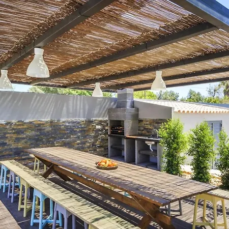Apartment Seaside Haven: One-bedroom With Pool And Garden