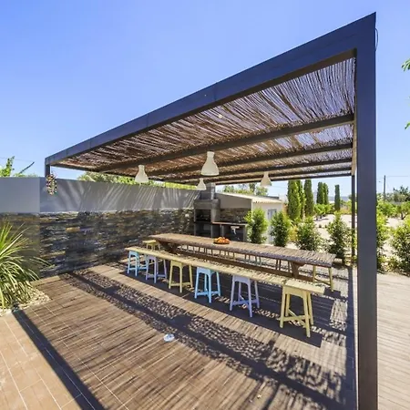 Seaside Haven: One-bedroom With Pool And Garden
